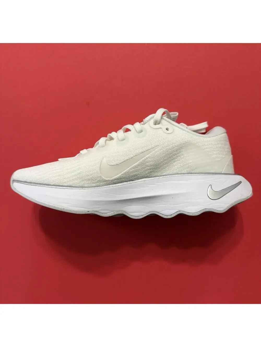 Nike Motiva Running Shoes Summit White DV1238-111 NEW Women Size 5.5